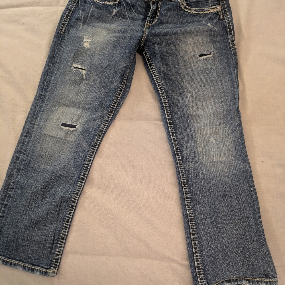 Silver Jeans Women's Distressed Denim Capri - Picture 7 of 9